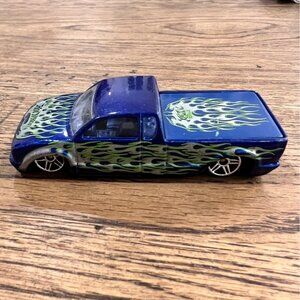 Hot Wheels 2002 Steel Flame Blue Pickup Truck W/ Green Flames